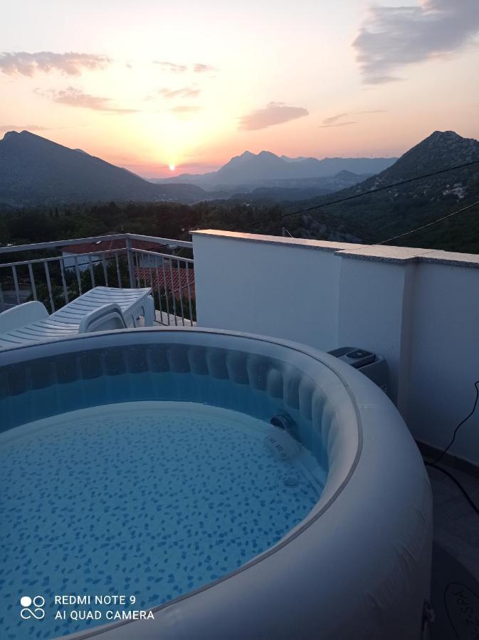 Holiday Home Horizonte With Jacuzzi Gornja Brela Kültér fotó