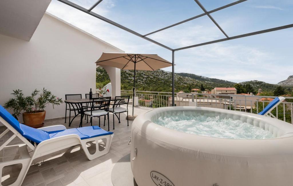 Holiday Home Horizonte With Jacuzzi Gornja Brela Kültér fotó